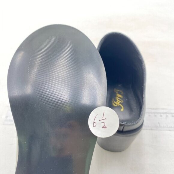 Black Mules by Unknown Brand - Picture 5 of 7